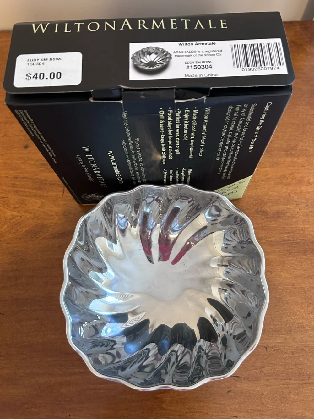 Wilton Armetale Eddy Small Bowl Silver Tone Cast Aluminum w/Scallop Fluted Rim